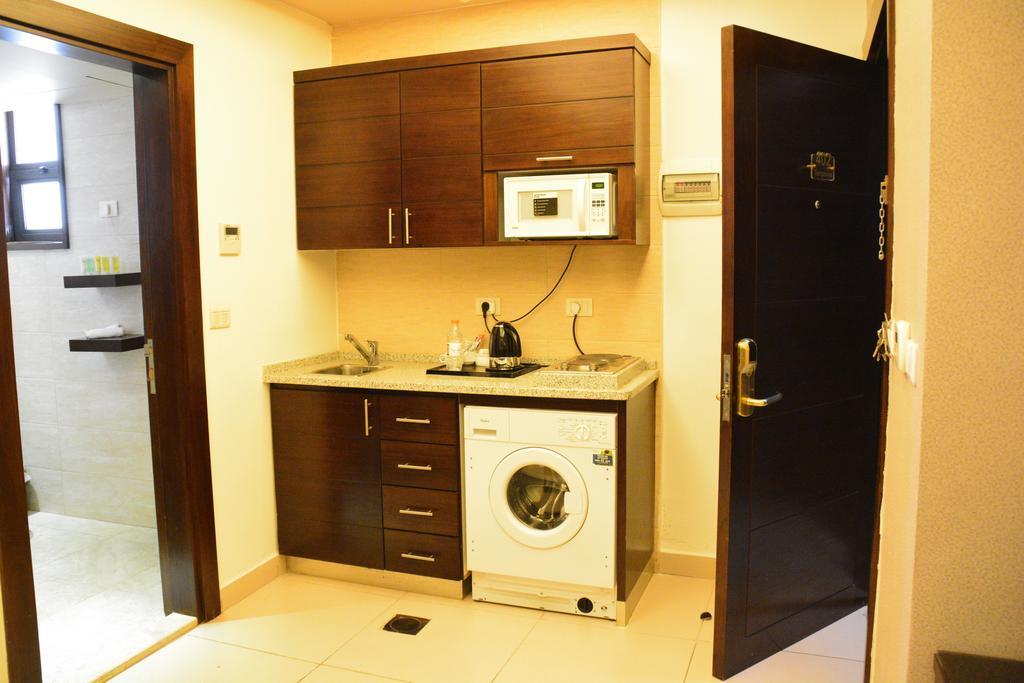 Nadine Hotel Suites Amman Exterior photo