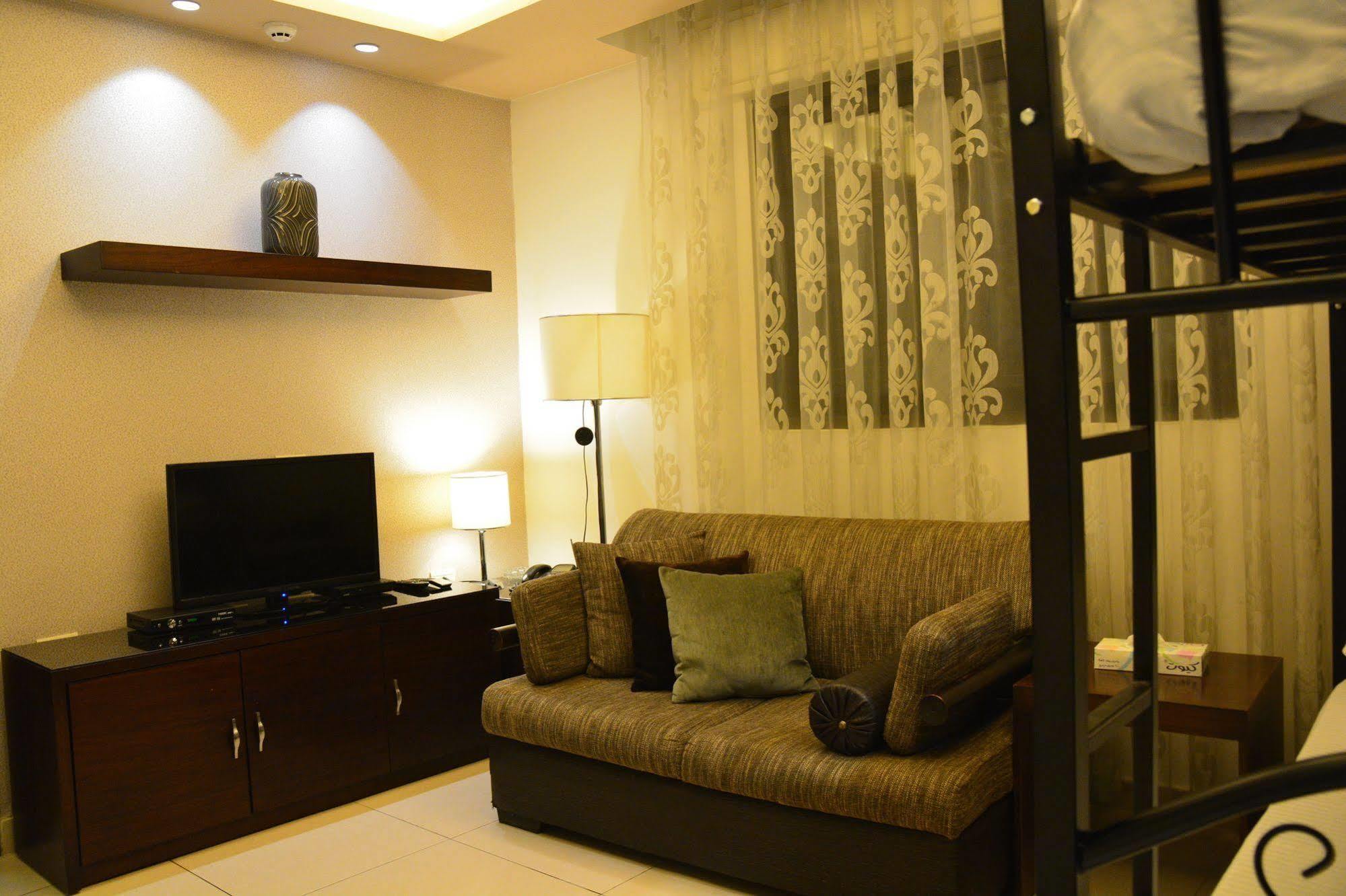 Nadine Hotel Suites Amman Exterior photo