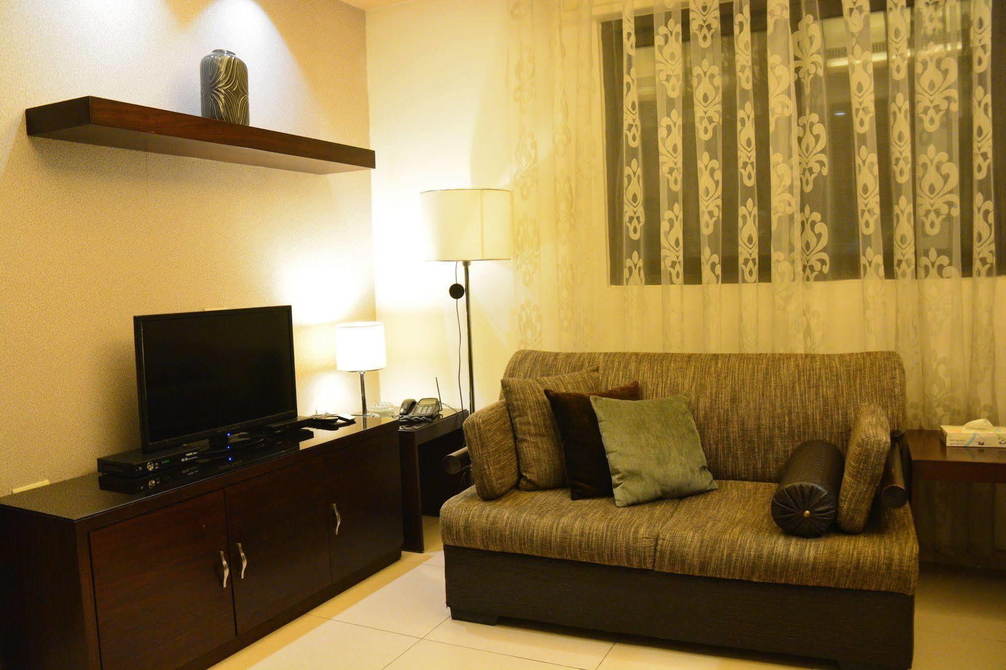Nadine Hotel Suites Amman Exterior photo
