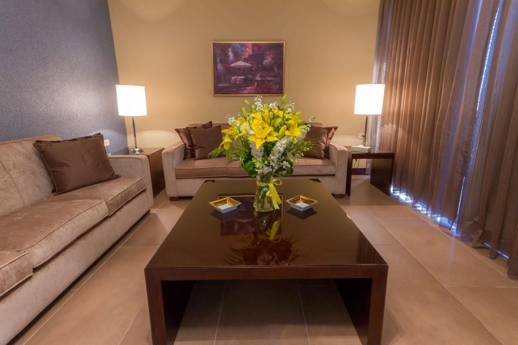 Nadine Hotel Suites Amman Exterior photo